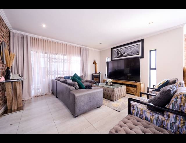 3 BEDROOM HOUSE FOR SALE IN BARBEQUE DOWNS